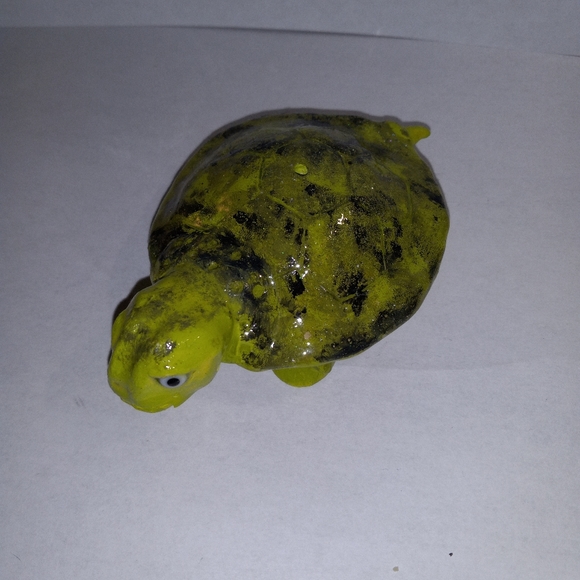 Turtle incense holder with green eyes - Picture 6 of 8